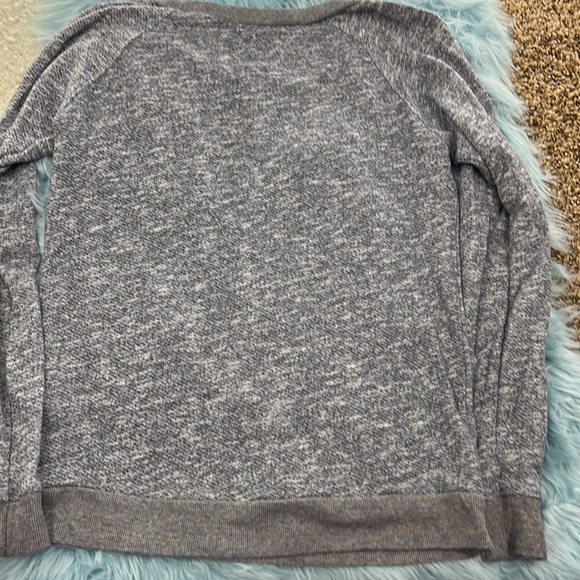 NWOT! Grey and Pink Volcom Sweatshirt! Size small - Picture 4 of 4